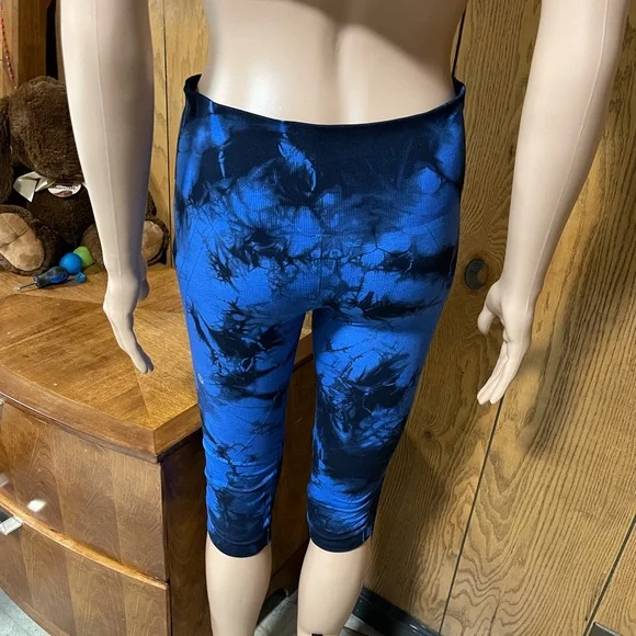 Lululemon" In the Flow Crop leggings black and blue-Size (6) - Picture 14 of 16